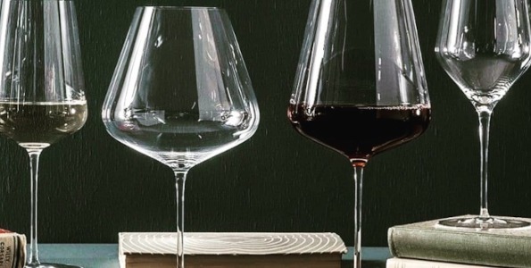 How important a great glass is for tasting wine. Choose yours!
